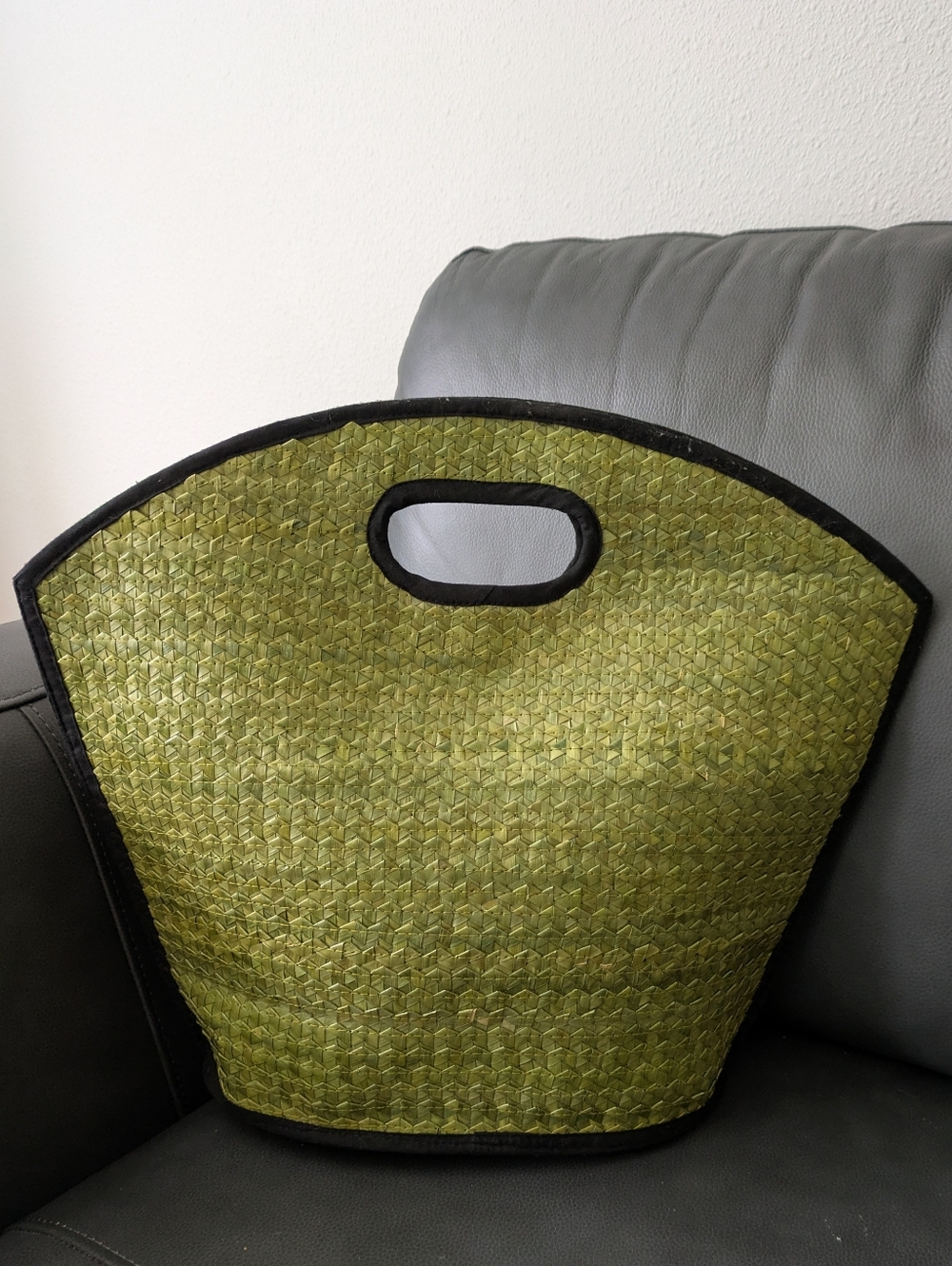 Woven Green Tote Purse Cutout Handle - Picture 2 of 5